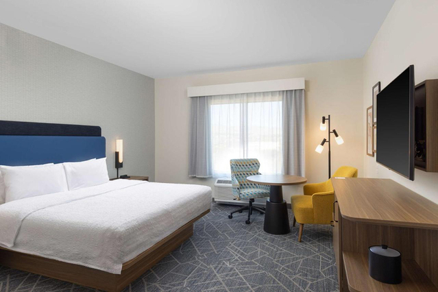 Hampton by Hilton